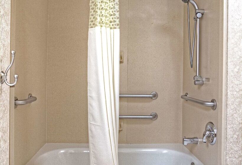 فندق Hampton Inn Fremont