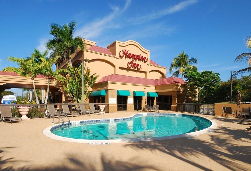 בית מלון כפרי Hampton Inn Fort Myers Airport & I 75