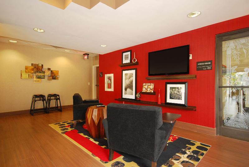 酒店 Hampton Inn Fort Myers Airport & I 75