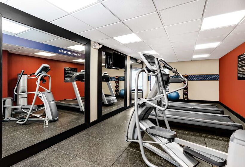 فندق Hampton Inn Gainesville