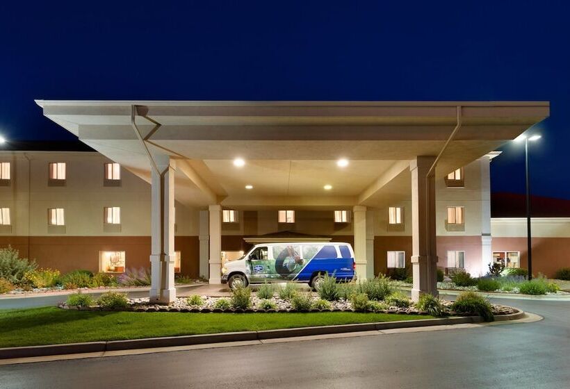 فندق Summit Suites