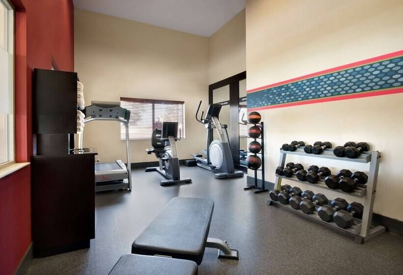 فندق Summit Suites