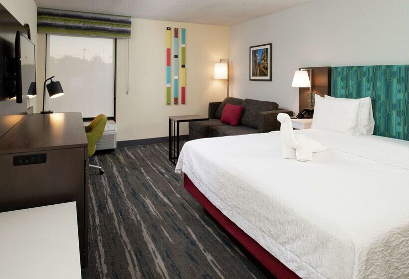 Отель Hampton Inn Greensboro Airport