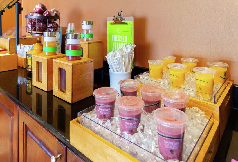 Отель Hampton Inn Greensboro Airport