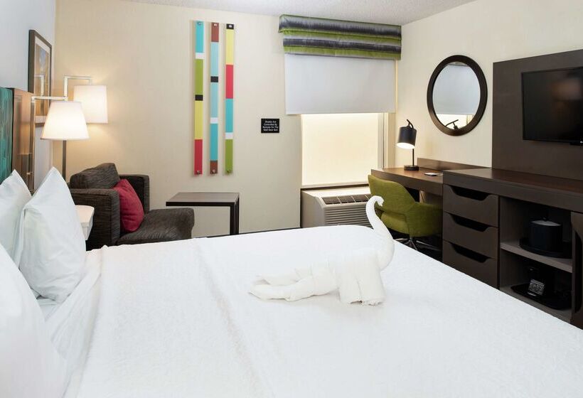 Отель Hampton Inn Greensboro Airport