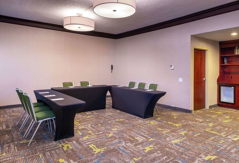 Отель Hampton Inn Greensboro Airport