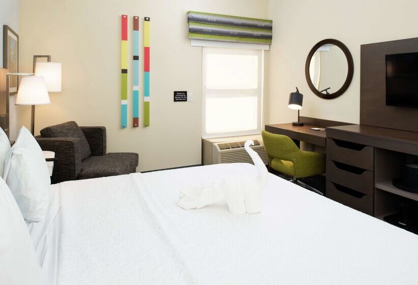 هتل Hampton Inn Greensboro Airport