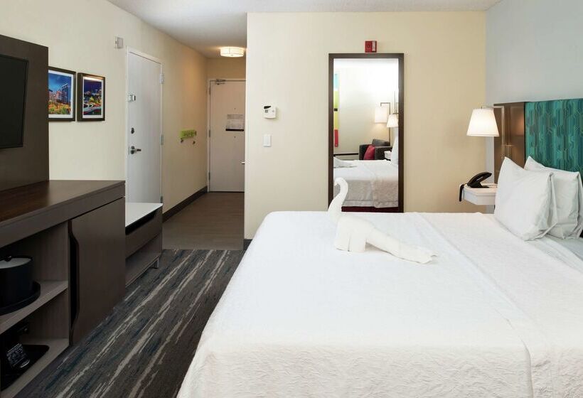 Отель Hampton Inn Greensboro Airport