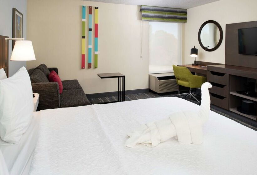 Отель Hampton Inn Greensboro Airport