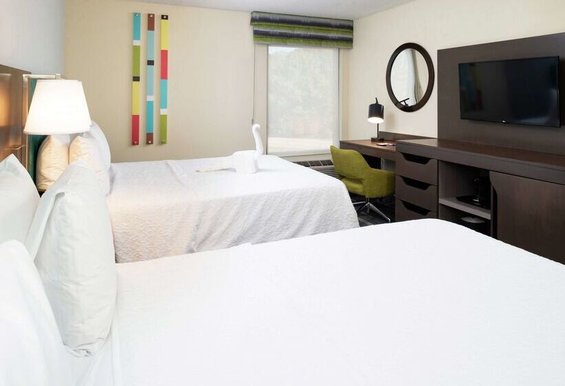 Отель Hampton Inn Greensboro Airport
