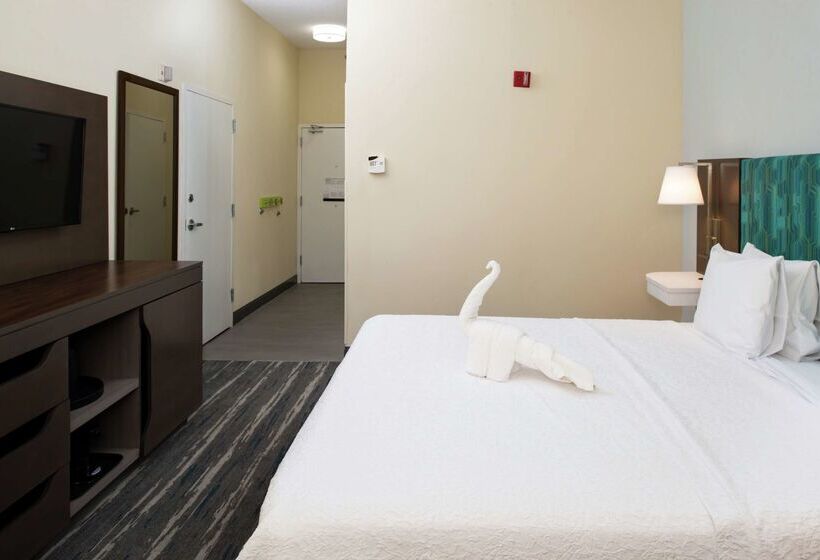 Отель Hampton Inn Greensboro Airport