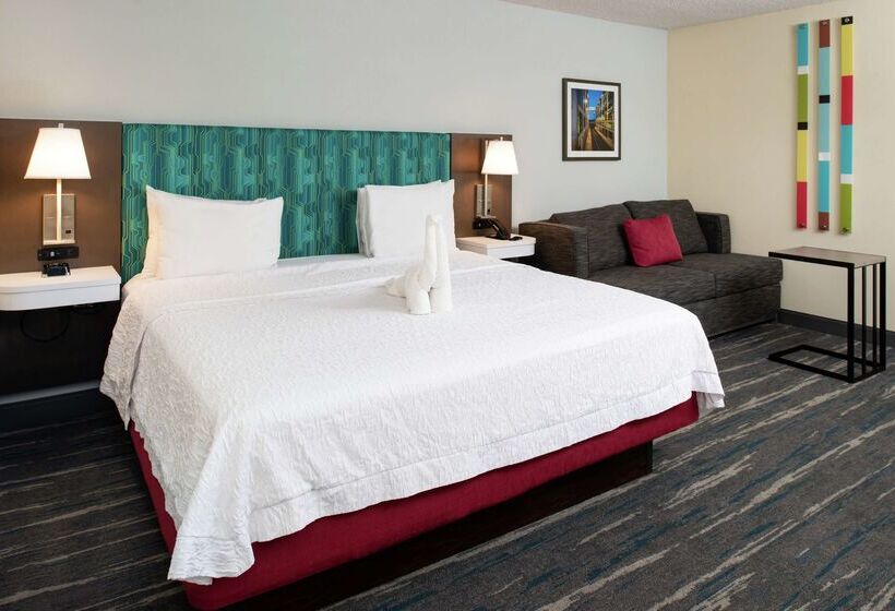 هتل Hampton Inn Greensboro Airport