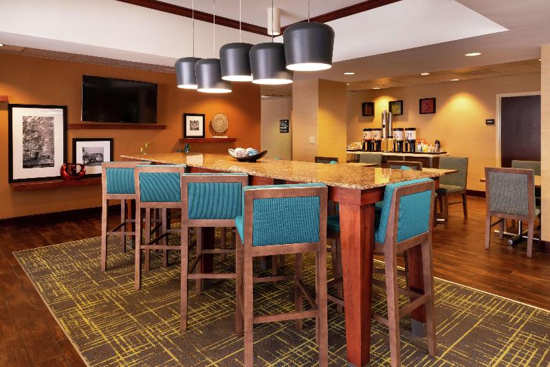 Отель Hampton Inn Greensboro Airport