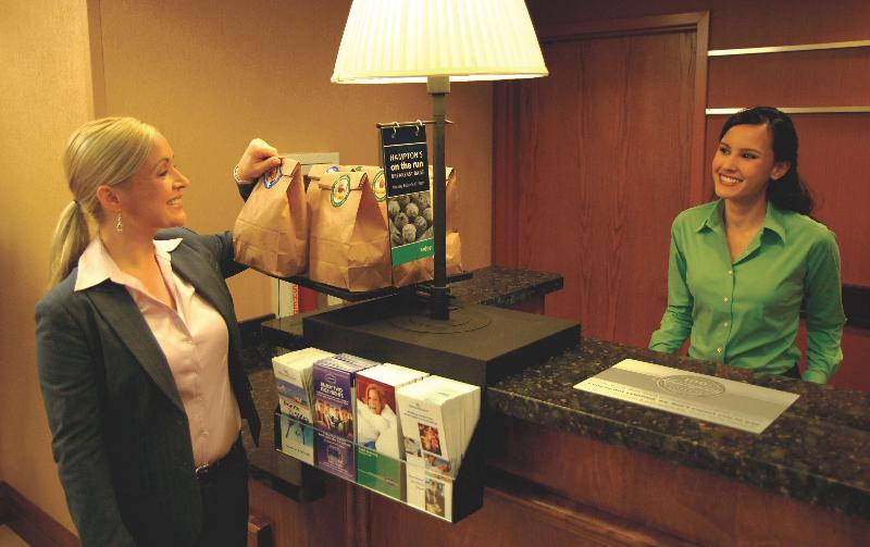 Отель Hampton Inn Greensboro Airport