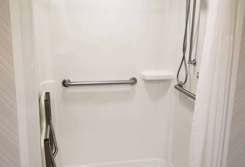 فندق Hampton Inn Greensburg