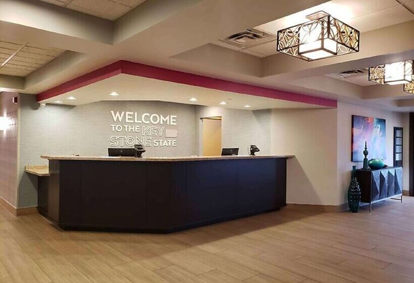 فندق Hampton Inn Greensburg