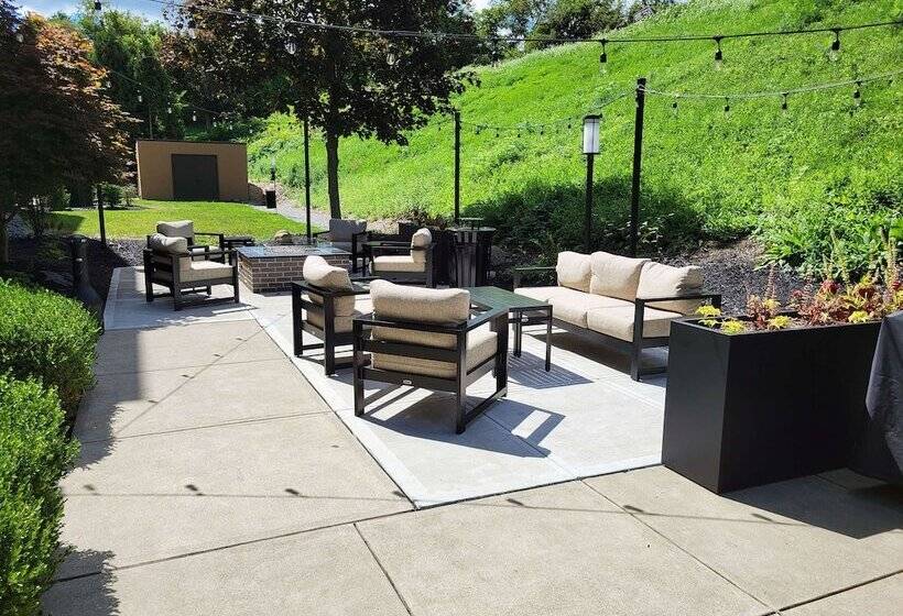 فندق Hampton Inn Greensburg