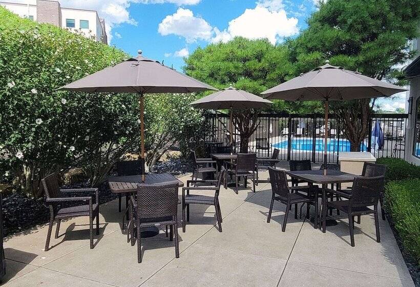 فندق Hampton Inn Greensburg