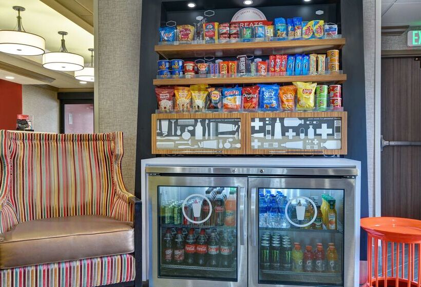 فندق Hampton Inn Greenwood