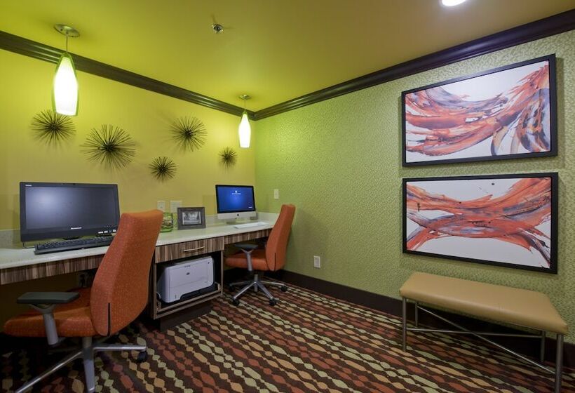 فندق Hampton Inn Greenwood