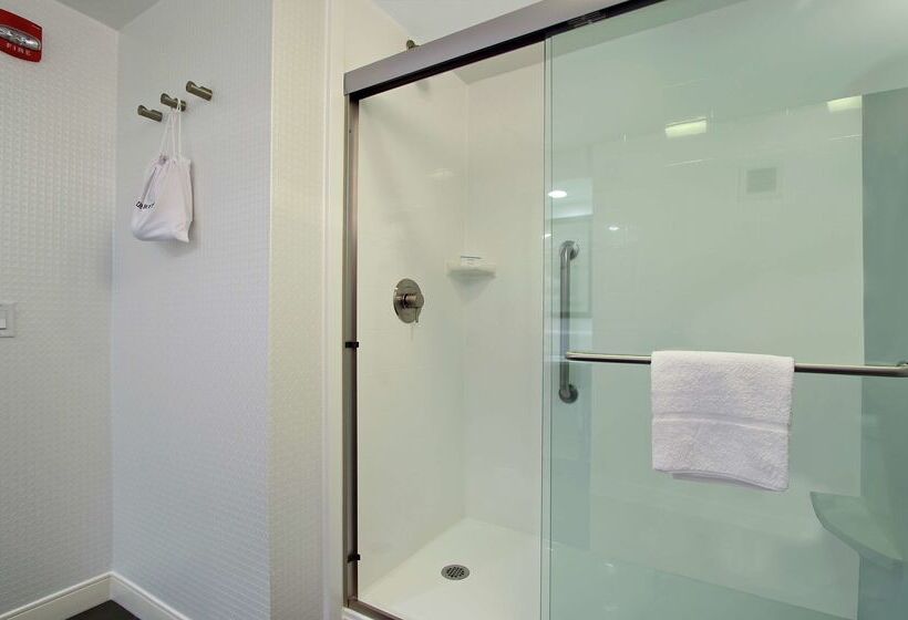 فندق Hampton Inn Hagerstown I 81