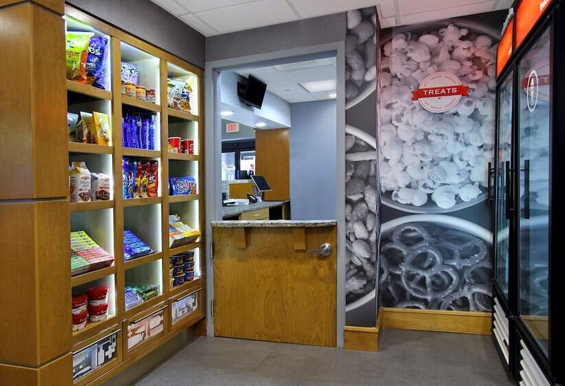 فندق Hampton Inn Hagerstown I 81