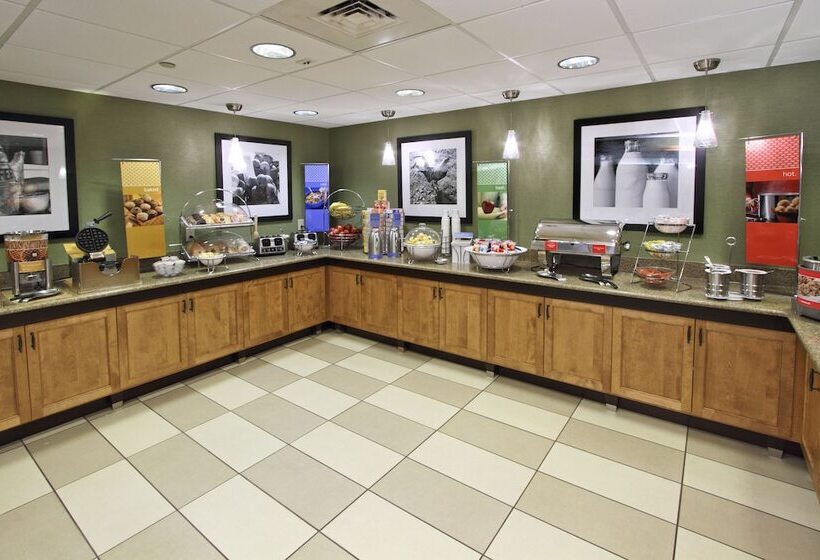 فندق Hampton Inn Hagerstown I 81