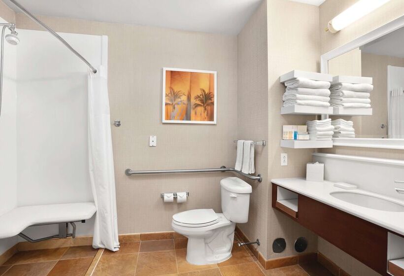 בית מלון כפרי Hampton Inn By Hilton Hallandale Beach Aventura