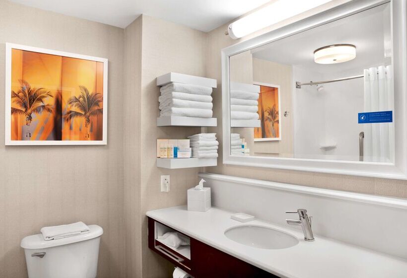 فندق Hampton Inn By Hilton Hallandale Beach Aventura
