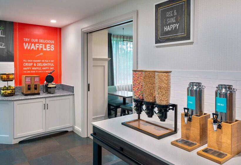 هتل Hampton Inn Hartford/airport