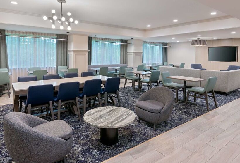 هتل Hampton Inn Hartford/airport