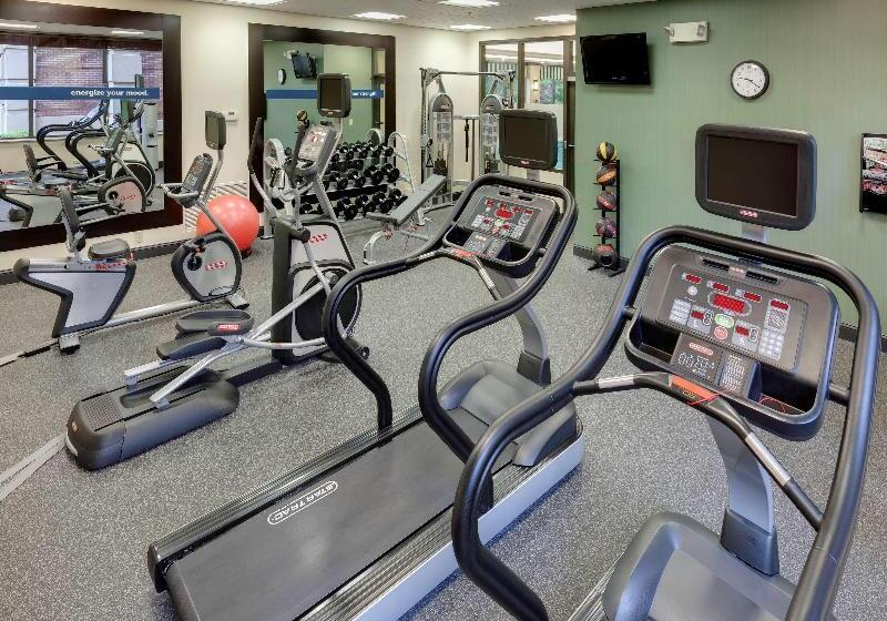 هتل Hampton Inn Hartford/airport