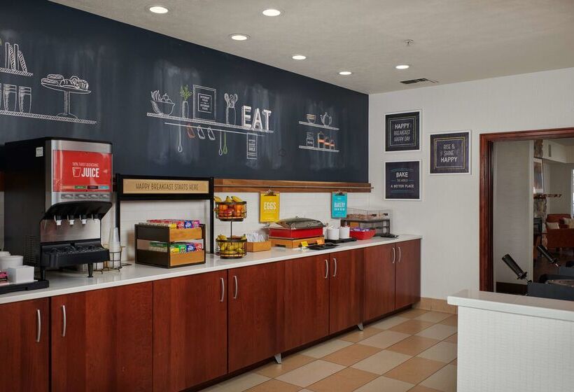 هتل Hampton Inn Helena