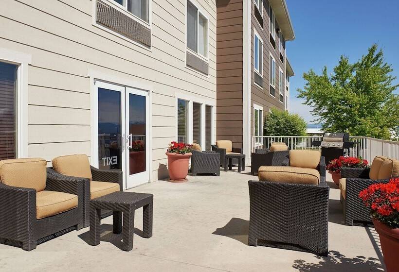 هتل Hampton Inn Helena