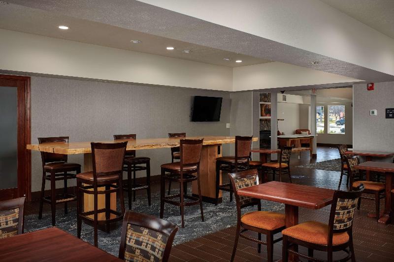 هتل Hampton Inn Helena