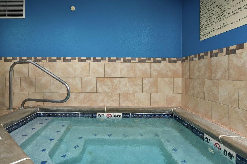 هتل Hampton Inn Helena