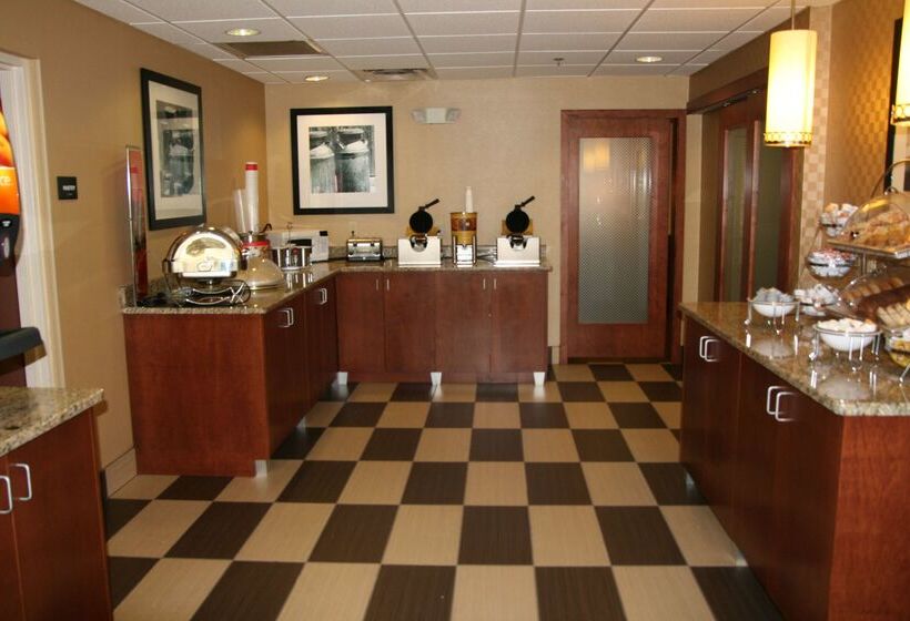 فندق Hampton Inn Hillsville