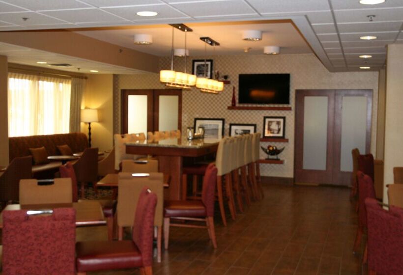 فندق Hampton Inn Hillsville