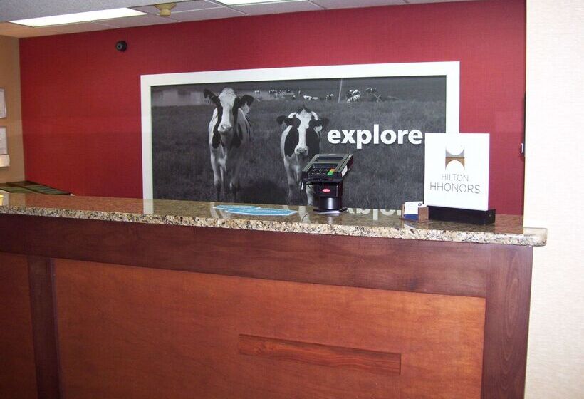 فندق Hampton Inn Hillsville