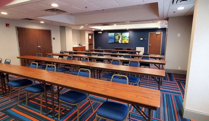 فندق Hampton Inn Hillsville