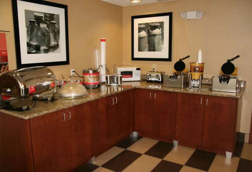 فندق Hampton Inn Hillsville