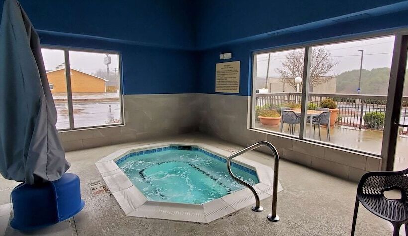 فندق Hampton Inn Hillsville