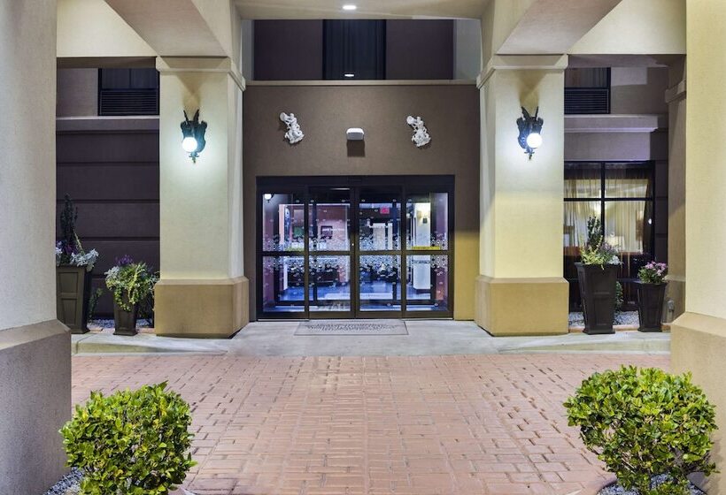 فندق Hampton Inn Hinesville