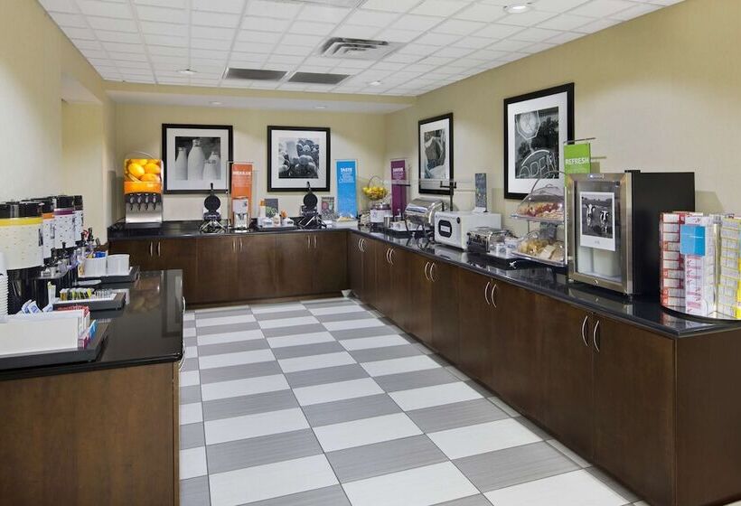 فندق Hampton Inn Hinesville