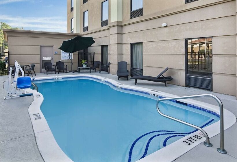 فندق Hampton Inn Hinesville