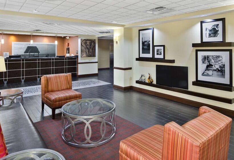 فندق Hampton Inn Hinesville