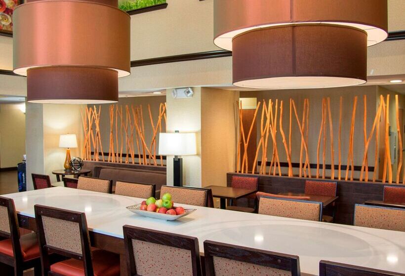هتل Hampton Inn Houstonpearland