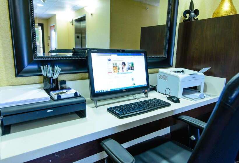 هتل Hampton Inn Houstonpearland