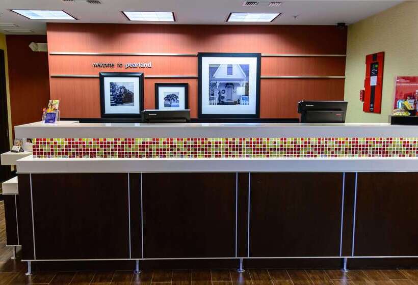 هتل Hampton Inn Houstonpearland