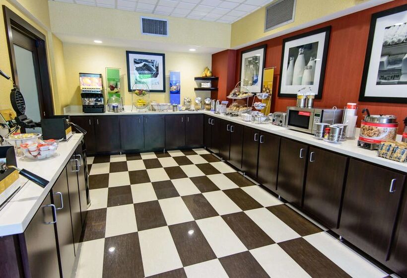 هتل Hampton Inn Houstonpearland